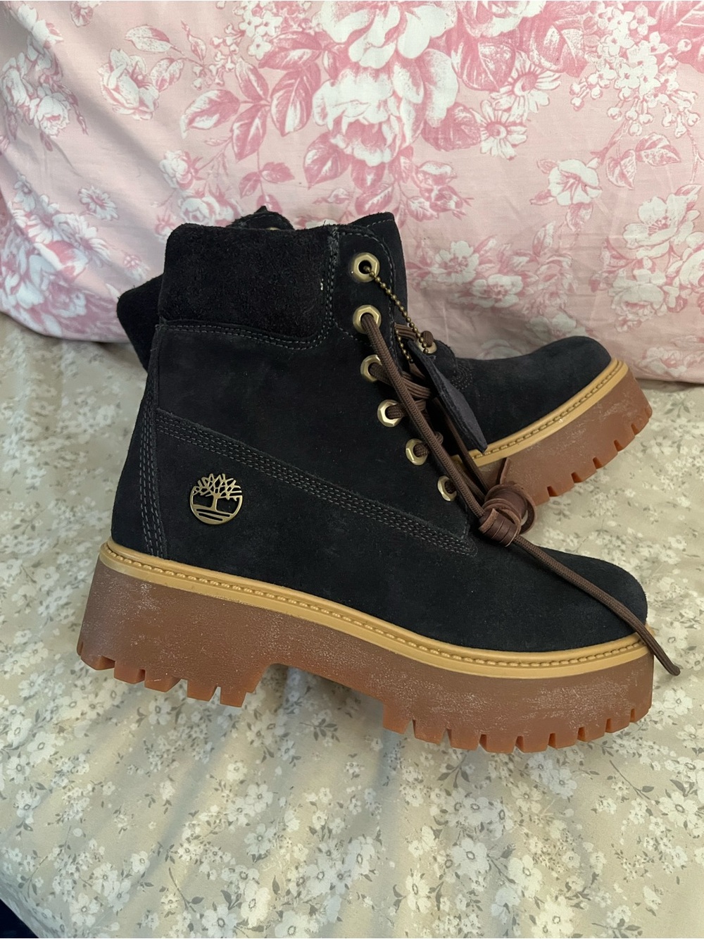 NWOT Timberland Women's Navy BlueSuede Lug-sole Chunky Ankle Boots